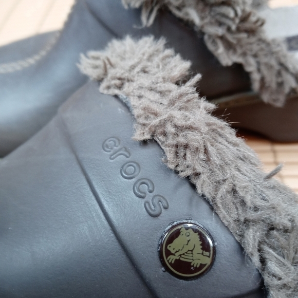 Crocs faux fur winter lined gray women's sz 8 clog - Picture 9 of 9